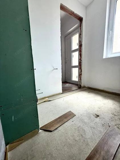 Casă cu 5 camere cu Teren 360 Mp în Urseni