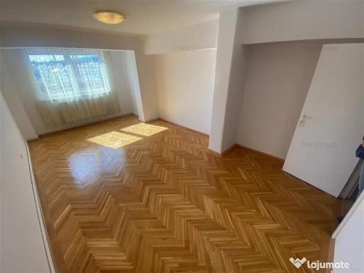 Apartament cu 4 camere decomandat în Ultracentral