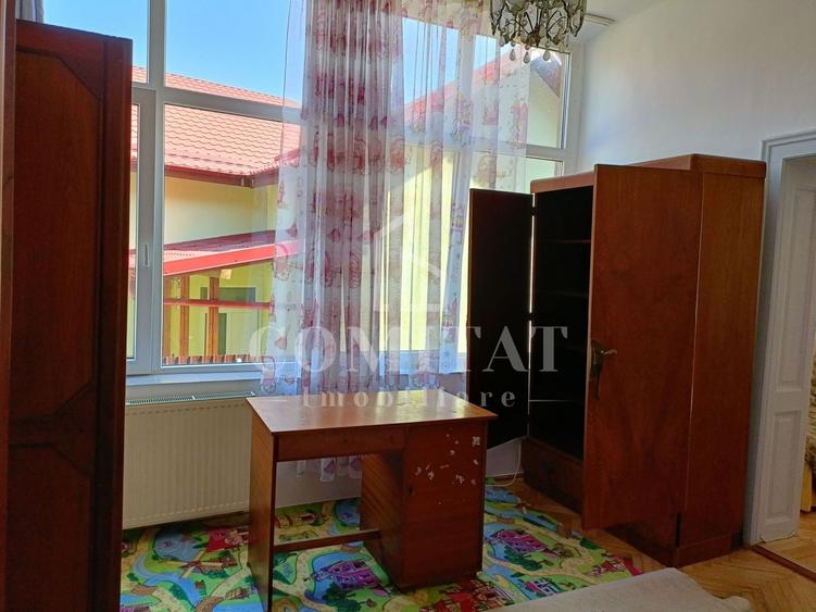 Casă individuală cu 4 camere cu Canalizare în Gruia