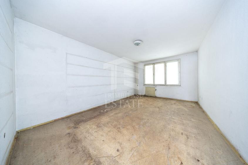 Apartament cu 3 camere decomandat în Triaj