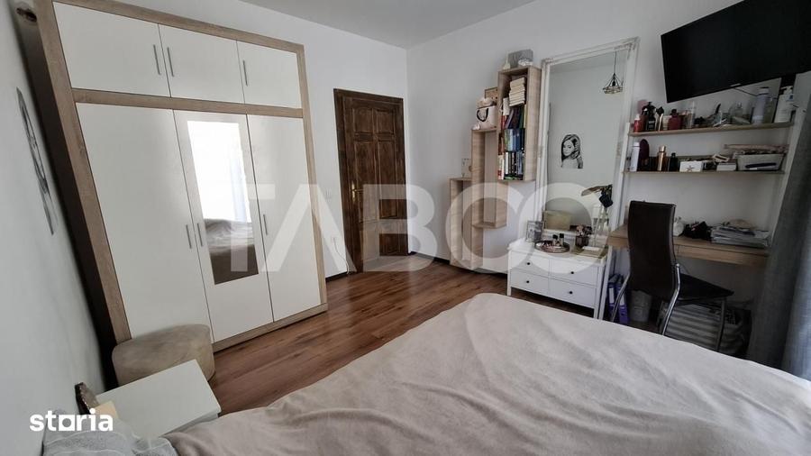 Apartament cu 3 camere decomandat în Turnișor