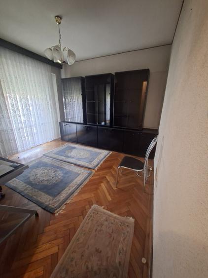 Penthouse cu 5 camere decomandat în Armeneasca