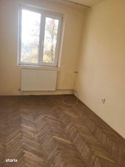 Apartament de vanzare - 4