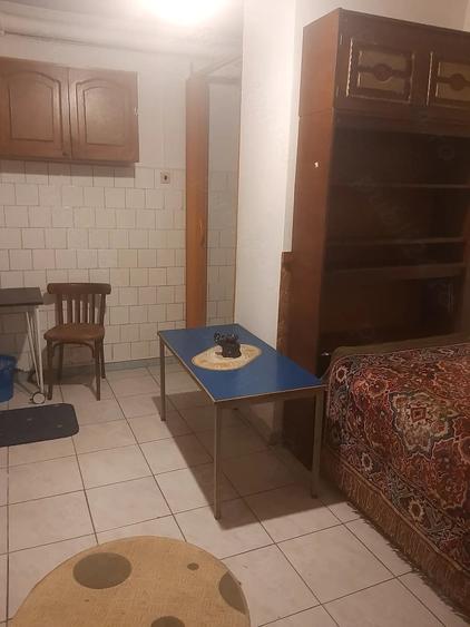 Garsonieră decomandată în Andronache