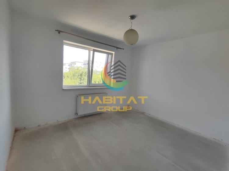 Apartament cu 3 camere decomandat în Berceni