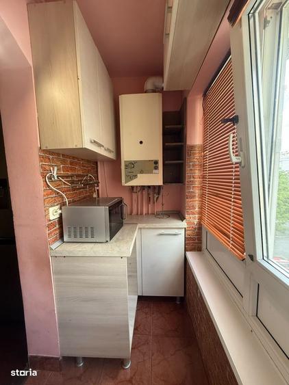 Apartament cu 2 camere decomandat în Între Lacuri