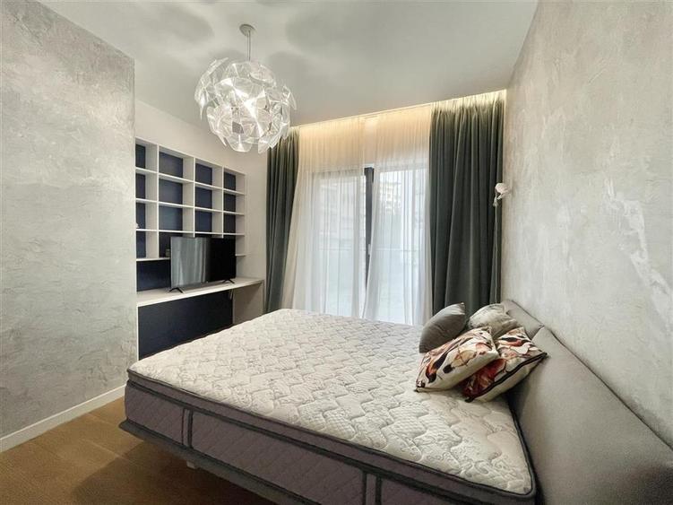 Apartament cu 4 camere decomandat, mobilat în Herăstrău