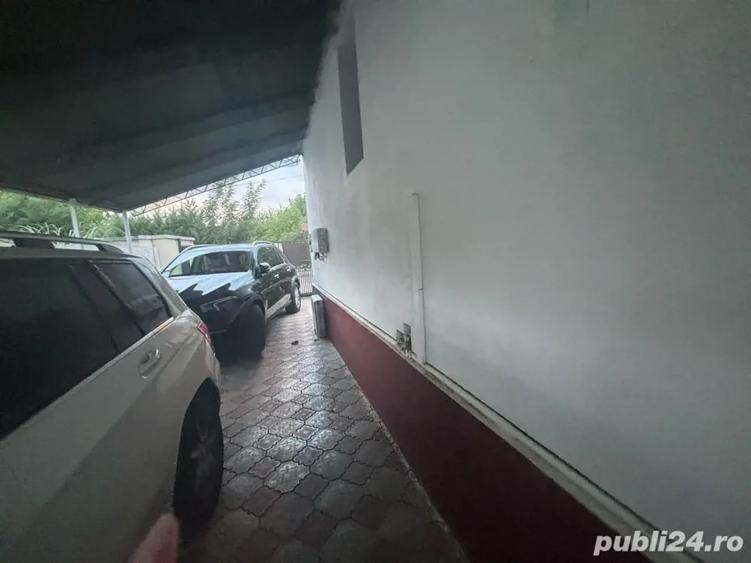 Casă cu 5 camere în Ronaț