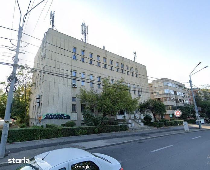 Spațiu comercial, de 1,493 mp, în Democrației