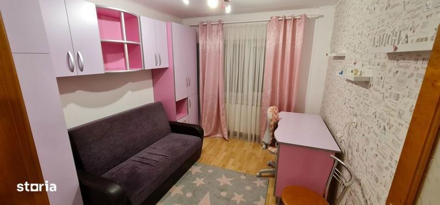 Vand apartament cu 3 camere Resita, zona Lunca - 5