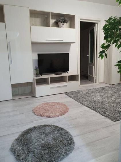 Apartament cu 2 camere, de inchiriat, Calea Girocului - 12