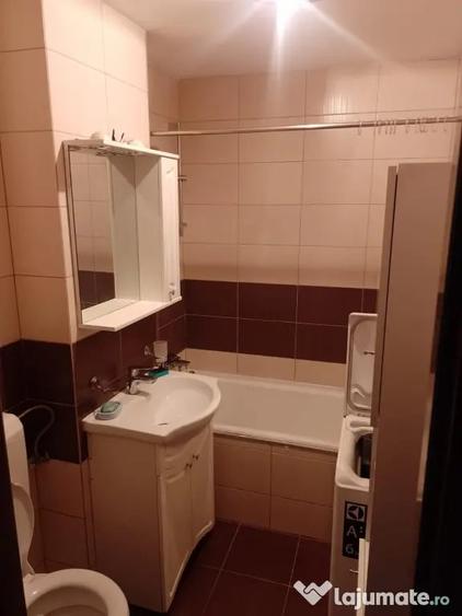 Apartament cu 2 camere decomandat în Costin Georgian