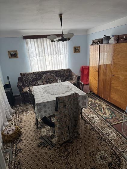 Casă cu 4 camere în Tecuci