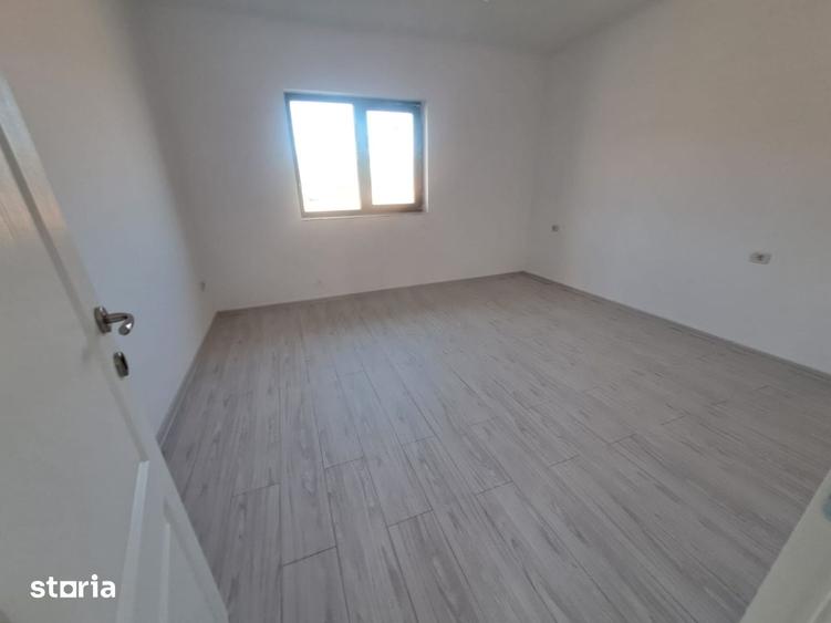 Casă cu 3 camere cu Teren 650 Mp în Voinești