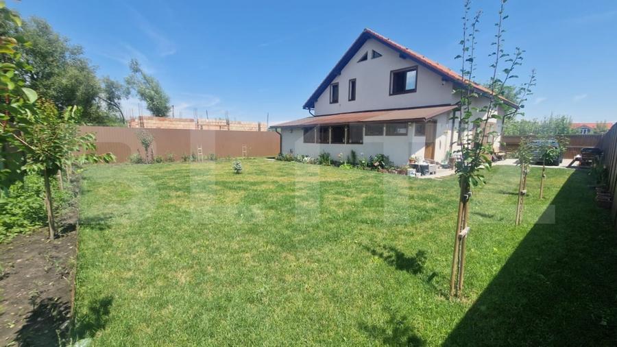 Casă individuală cu 5 camere cu Canalizare în Stupini