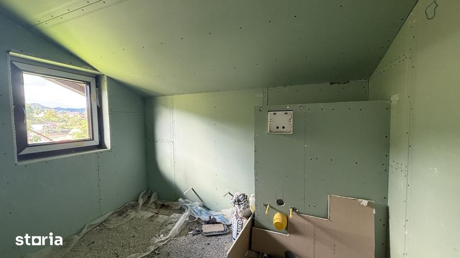 Casă cu 6 camere cu Teren 1806 Mp în Sadova