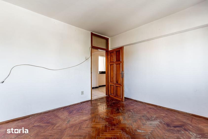 Apartament cu 4 camere decomandat în Aurel Vlaicu