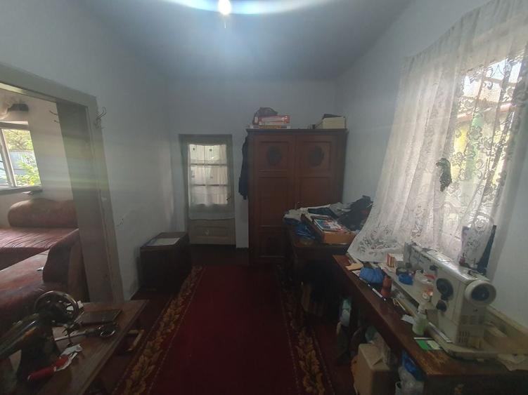 Casă cu 3 camere în Central