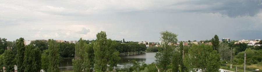 Apartament cu 3 camere decomandat, mobilat în Băneasa