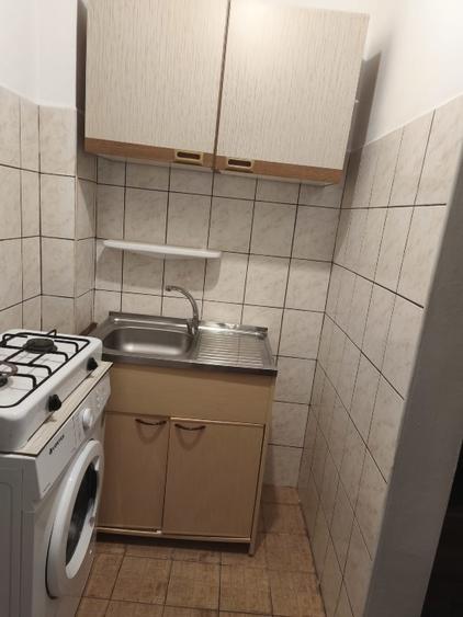 Garsonieră decomandată în Buziașului