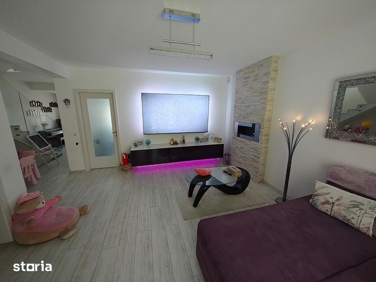 Casă cu 4 camere cu Teren 365 Mp în Florești