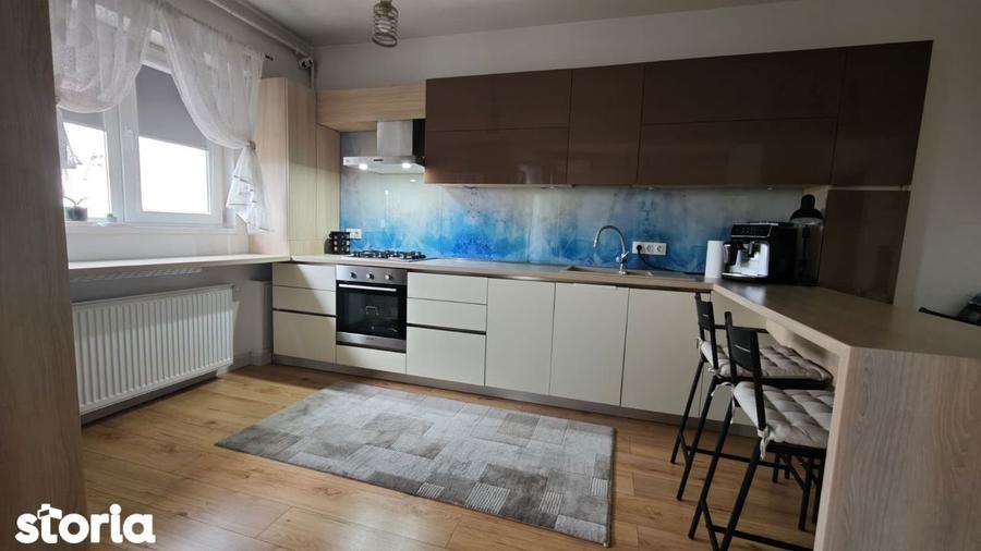 Apartament cu 3 camere în 9 Mai