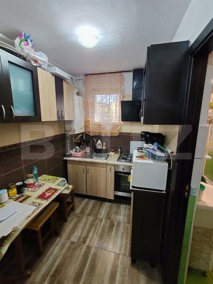 Apartament cu 3 camere semidecomandat în Tudor