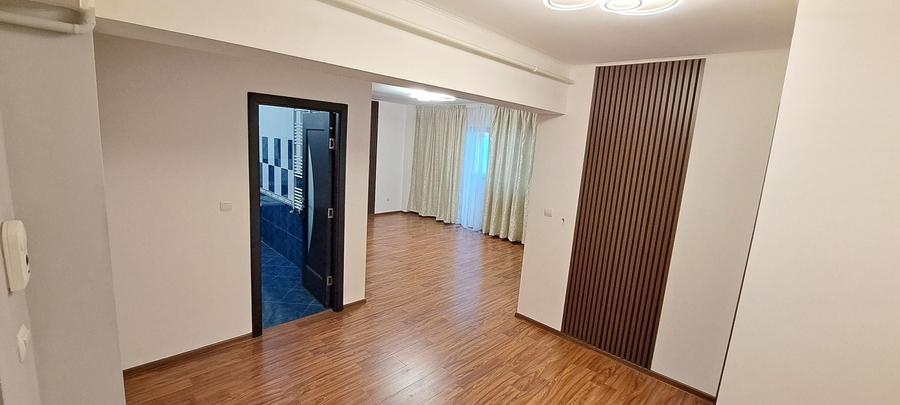 Apartament cu 2 camere decomandat în Liniștii
