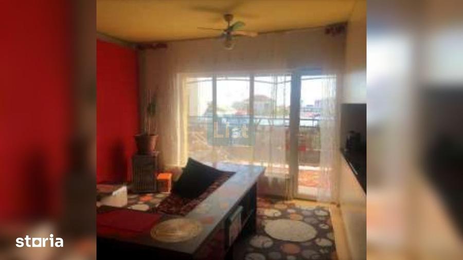 Apartament cu 3 camere în Zorilor