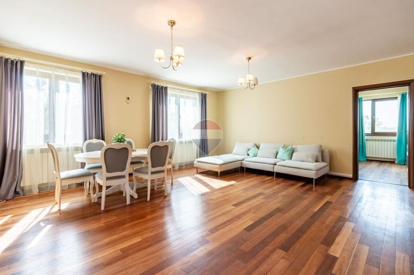 Apartament cu 3 camere semidecomandat, mobilat în Sisești
