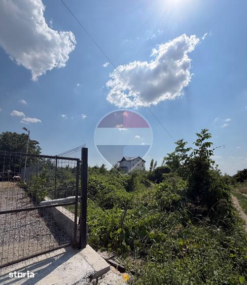 Teren de 2000 mp, în Cârcea