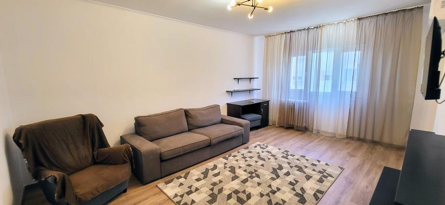 Apartament cu 3 camere decomandat în Rahova