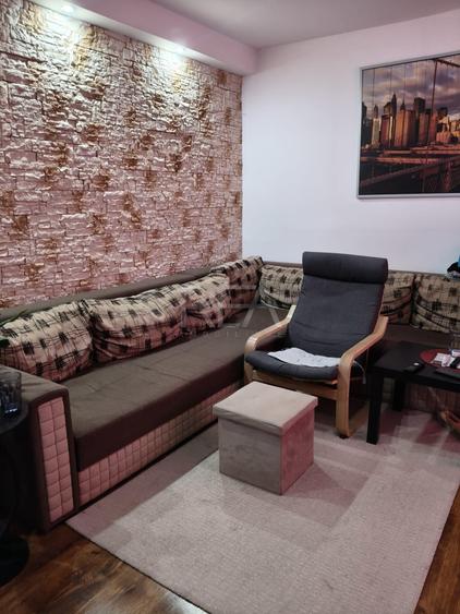 Apartament cu 4 camere decomandat, mobilat în Apărătorii Patriei