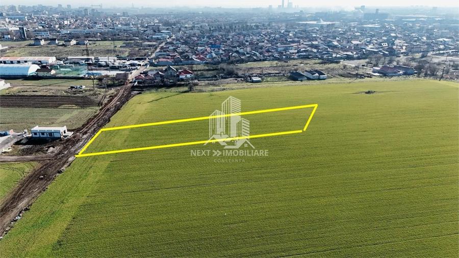 Teren agricol intravilan de 6750 mp, în Palas