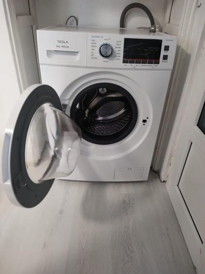 Apartament cu 2 camere semidecomandat în Florilor