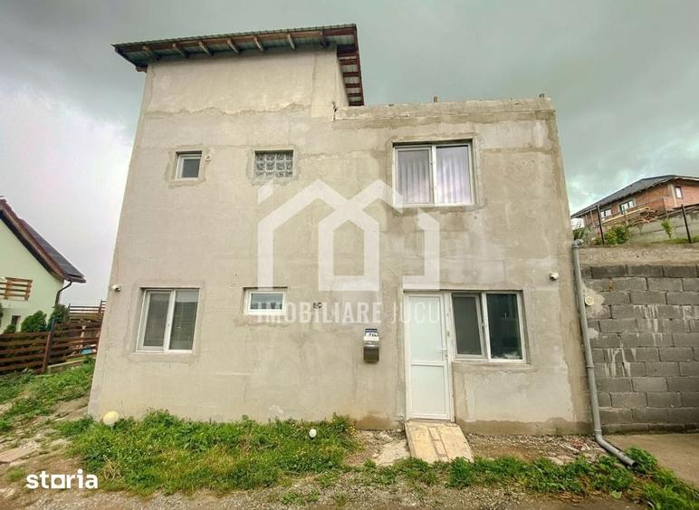 Casă cu 3 camere cu Teren 520 Mp în Jucu