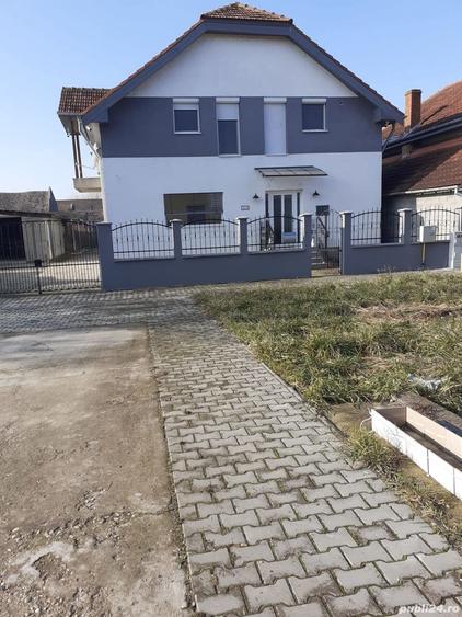 Casă cu 5 camere în Jimbolia