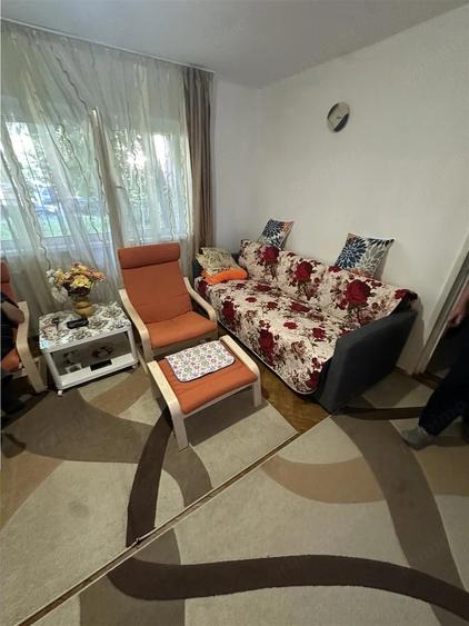 Apartament cu 2 camere semidecomandat în Lipovei