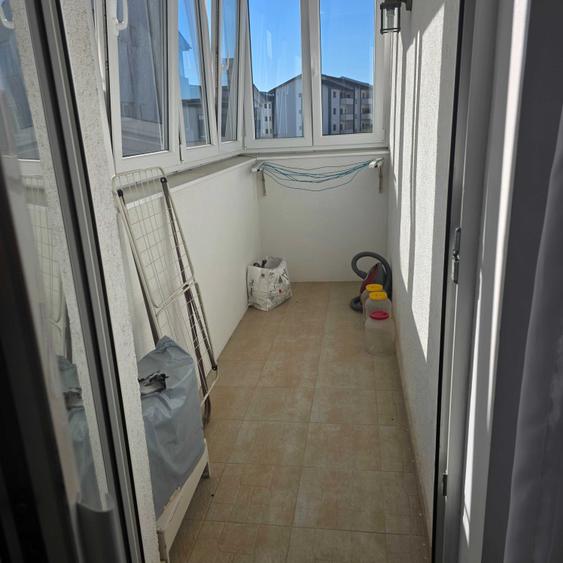 Apartament cu 3 camere decomandat în Exterior Vest