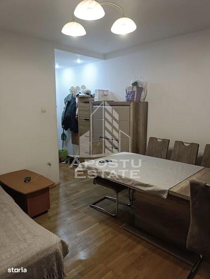 Apartament cu 2 camere semidecomandat, mobilat în Bălcescu