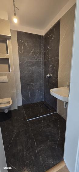 Apartament cu 3 camere în Tractorul