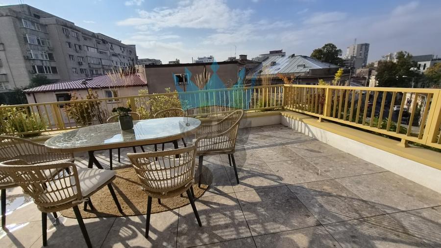 Apartament cu 3 camere decomandat, mobilat în Unirii
