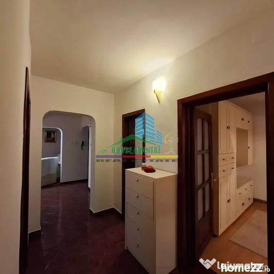 Apartament cu 4 camere decomandat în Ultracentral