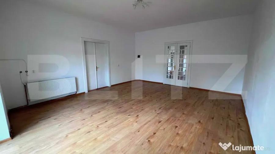 Spațiu comercial, de 180 mp, în Central