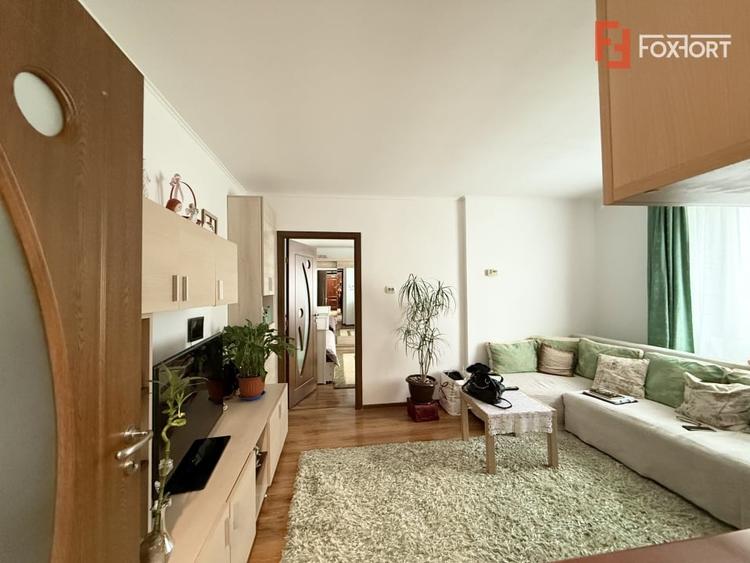 Apartament cu 2 camere, mobilat în Ronaț