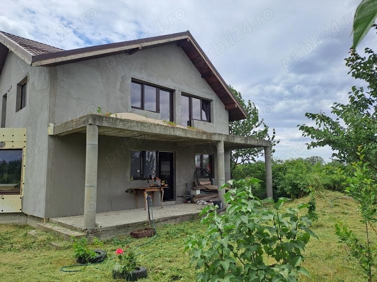 Casă cu 6 camere în Clinceni