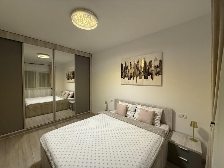 Apartament cu 2 camere decomandat în Central