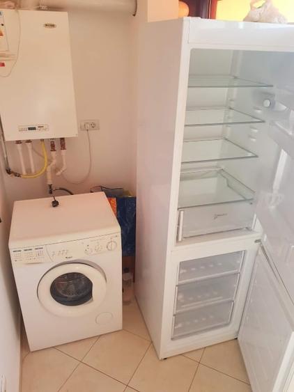 Garsonieră decomandată, mobilată în Valea Adâncă