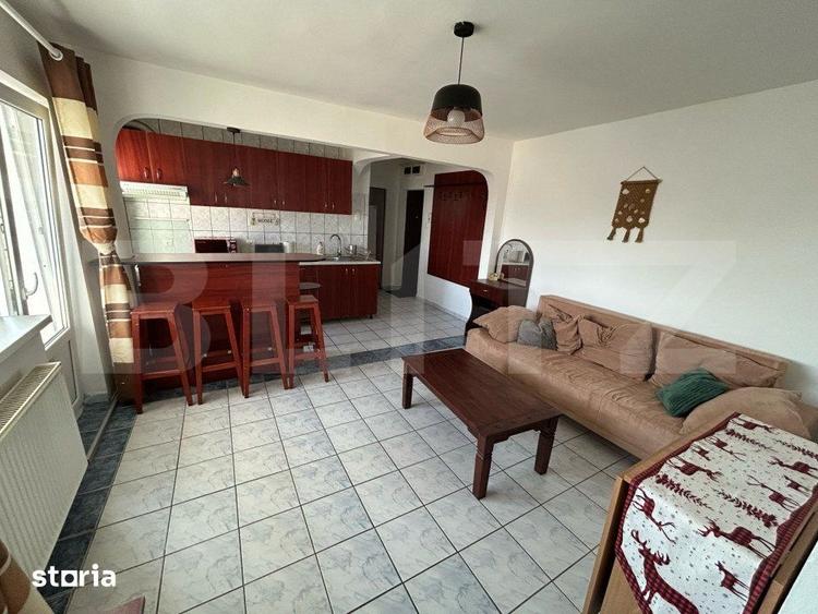 Apartament cu 4 camere decomandat în Cetate