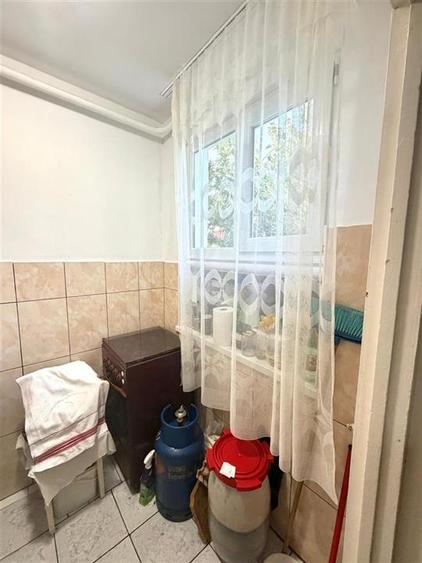 Apartament cu 2 camere semidecomandat în Valenta